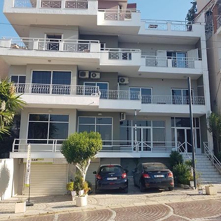 Olivias Apartments City Center Sarande Bagian luar foto