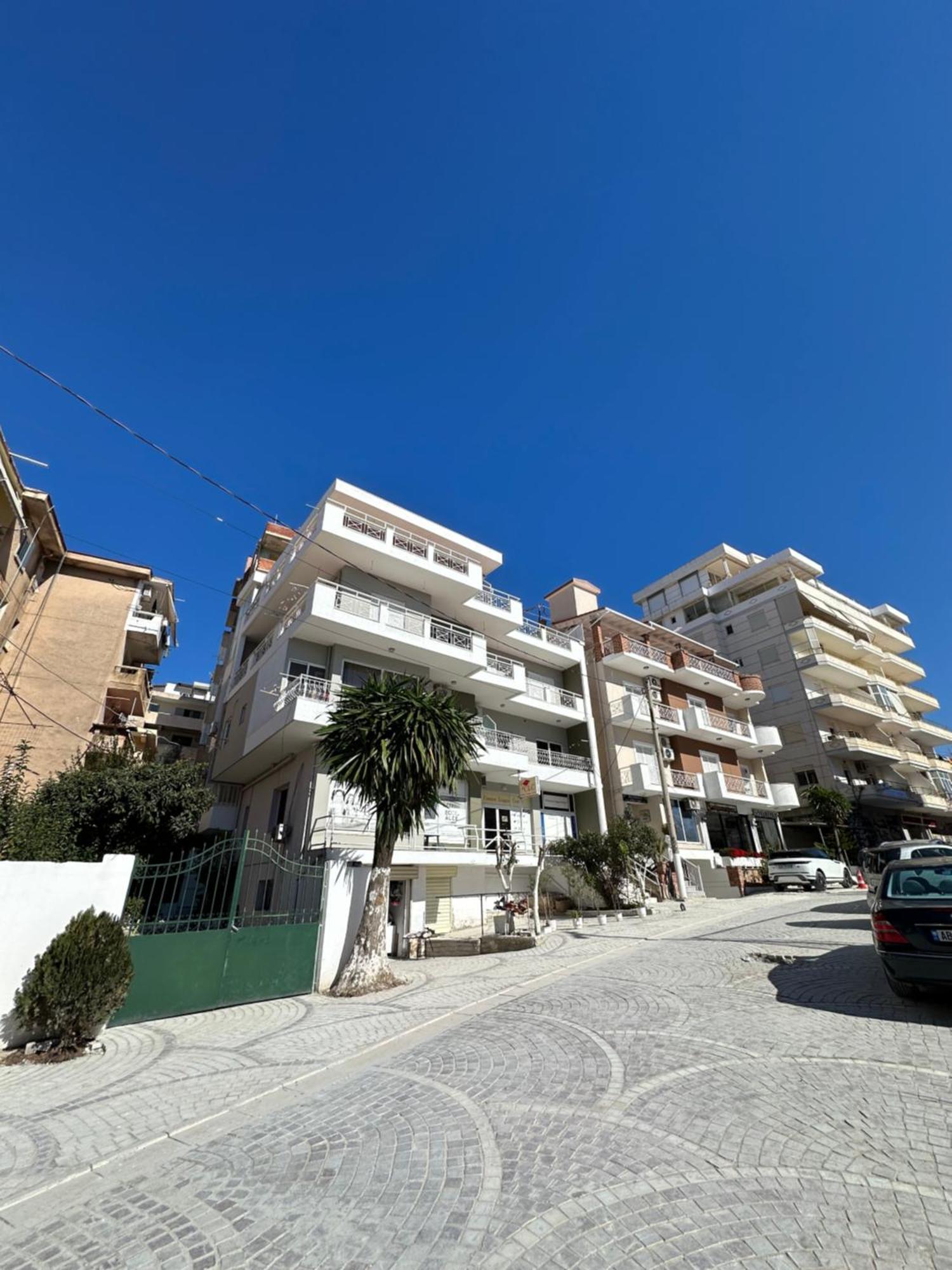 Olivias Apartments City Center Sarande Bagian luar foto