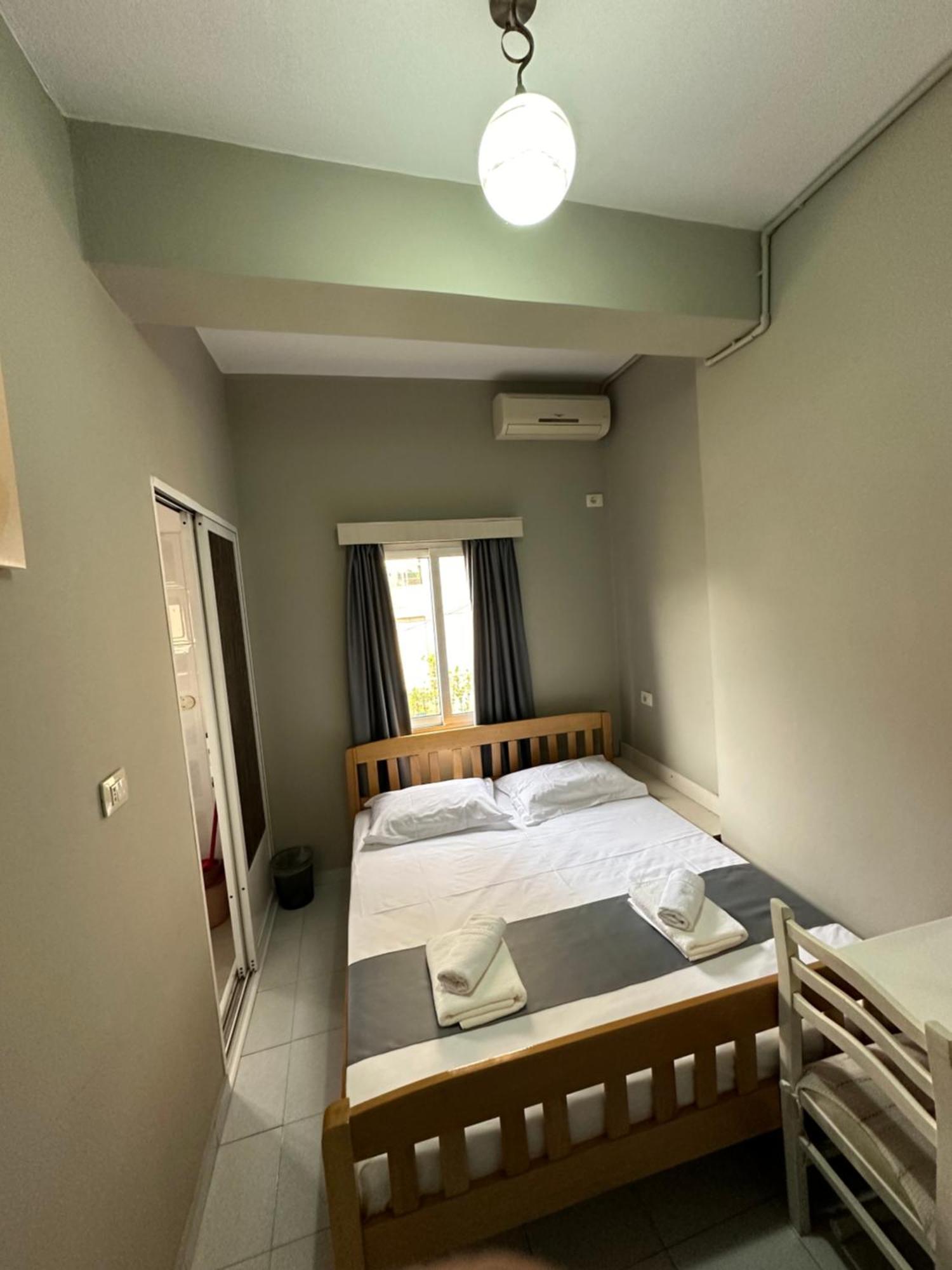Olivias Apartments City Center Sarande Bagian luar foto