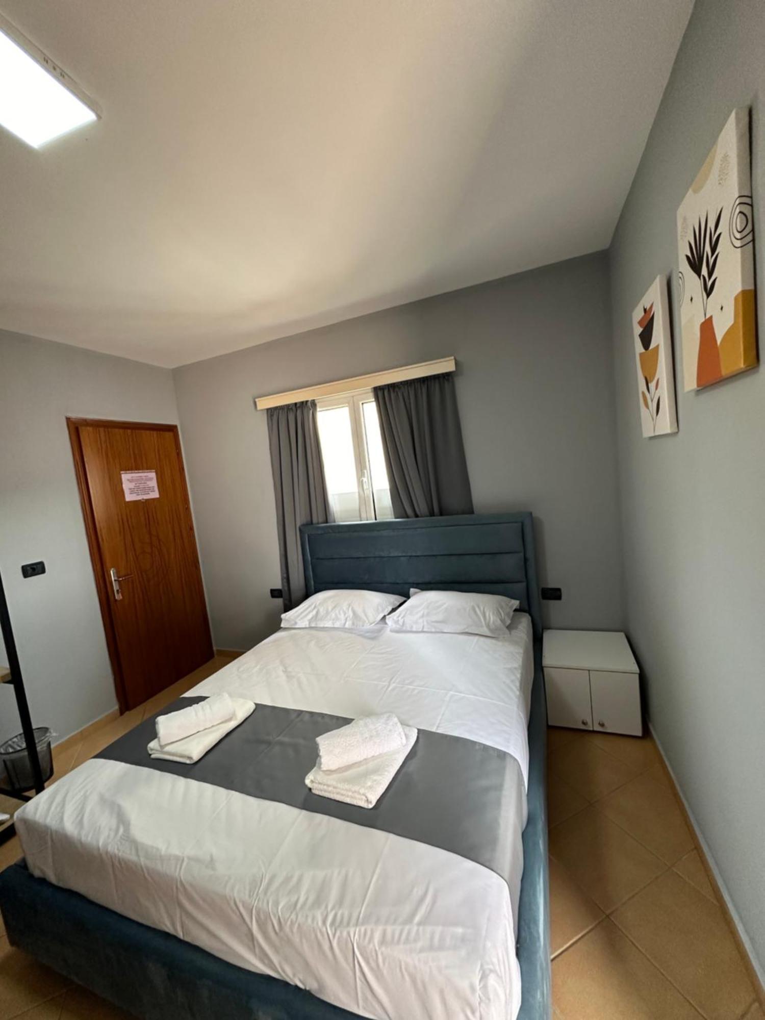 Olivias Apartments City Center Sarande Bagian luar foto