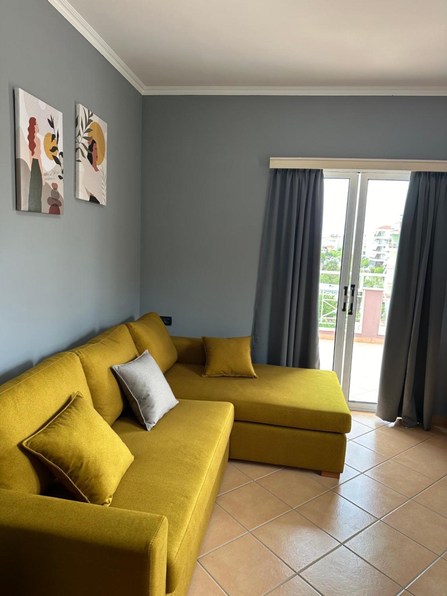 Olivias Apartments City Center Sarande Bagian luar foto