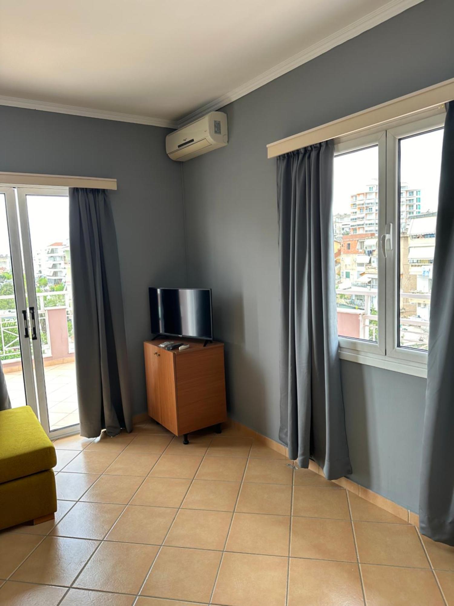 Olivias Apartments City Center Sarande Bagian luar foto