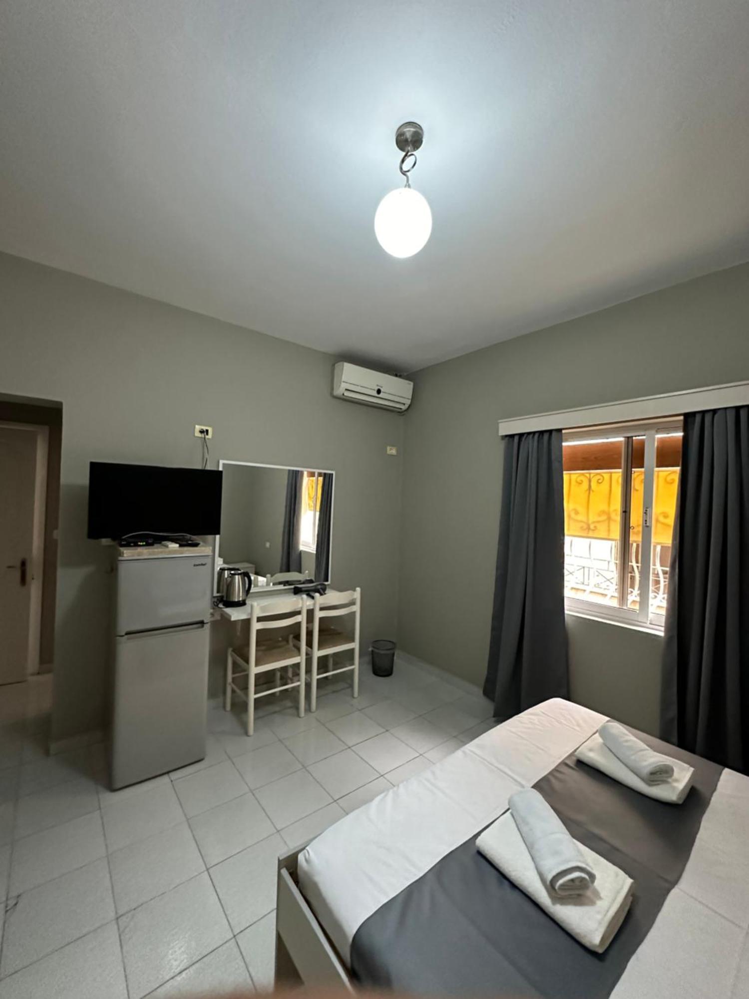 Olivias Apartments City Center Sarande Bagian luar foto