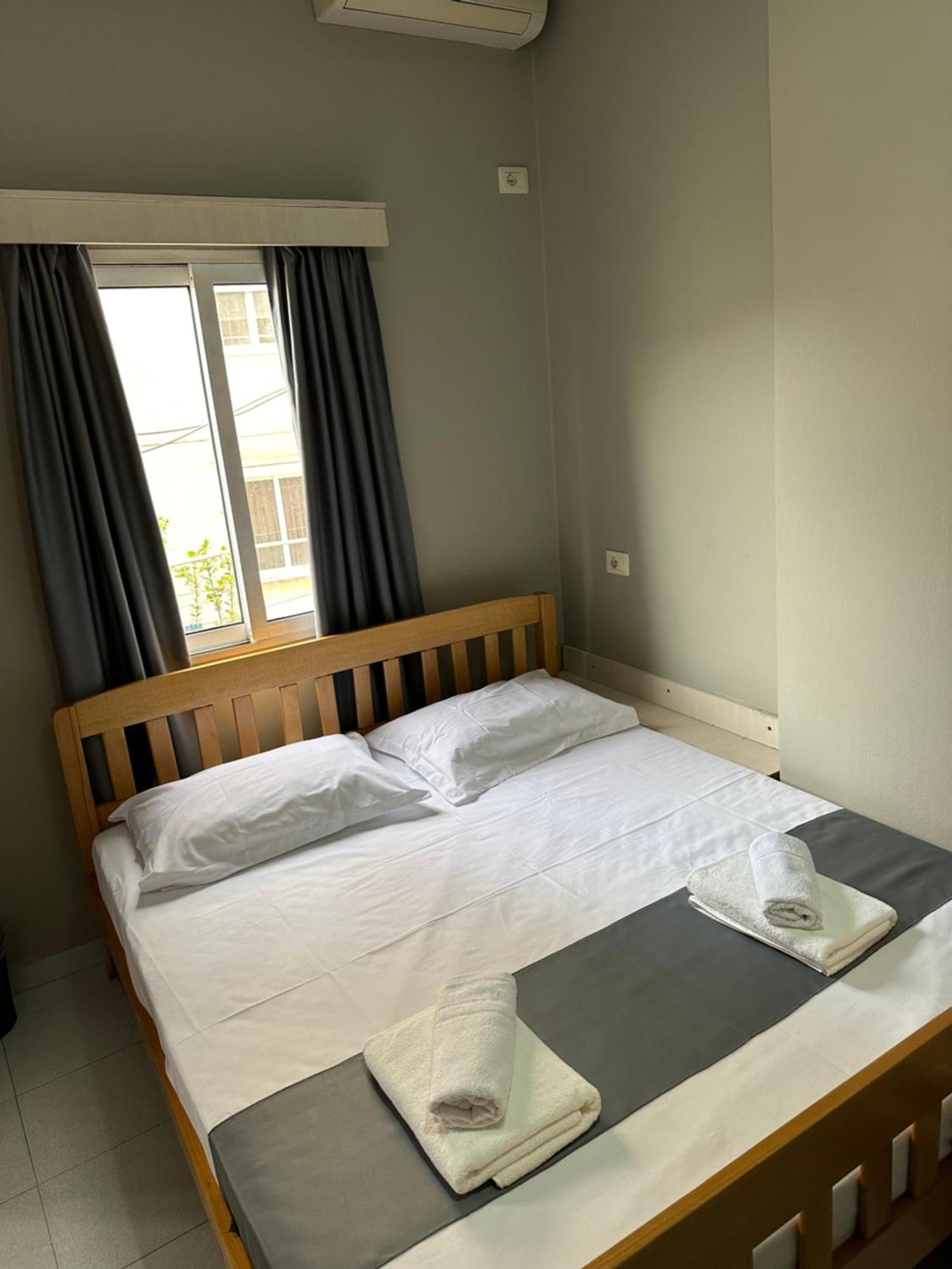 Olivias Apartments City Center Sarande Bagian luar foto
