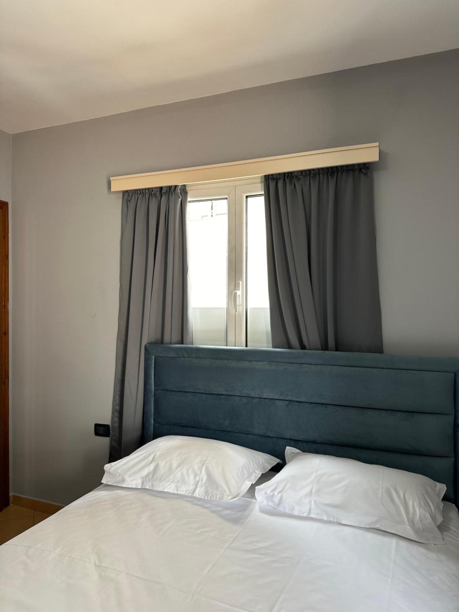Olivias Apartments City Center Sarande Bagian luar foto