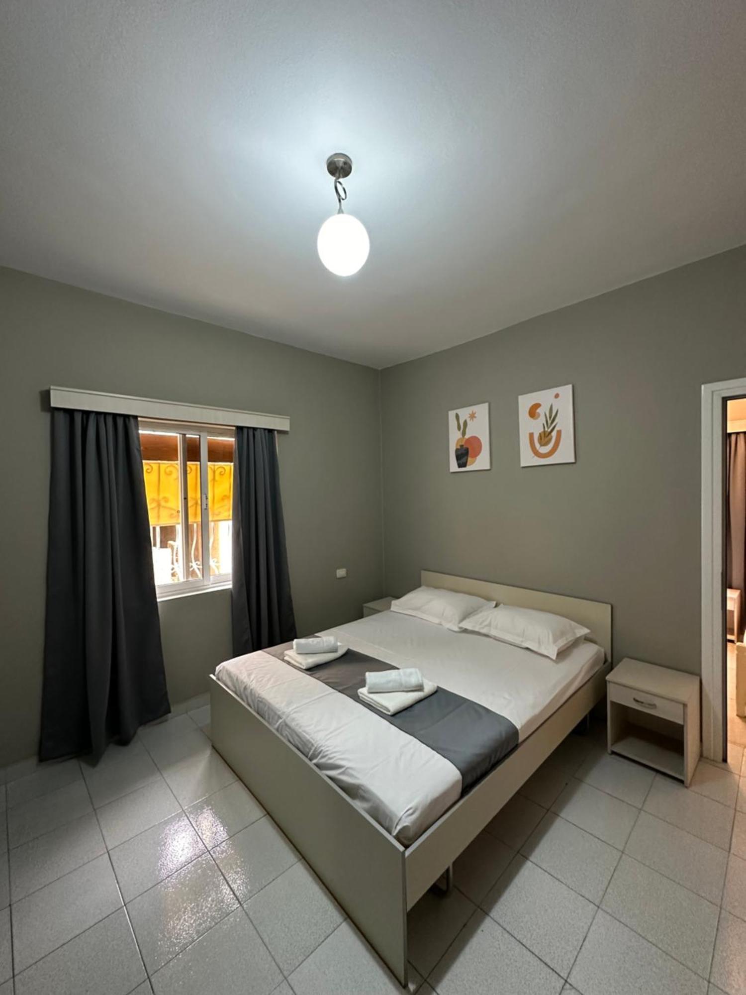 Olivias Apartments City Center Sarande Bagian luar foto